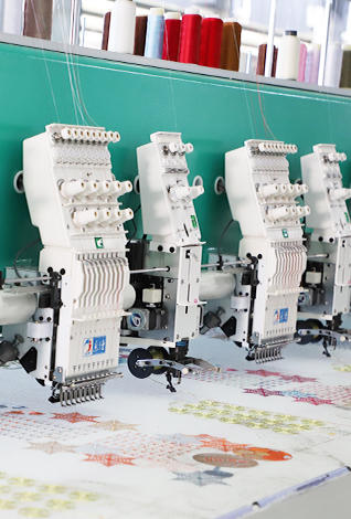 LJ-915 + 15 máquina de bordado de bobinado / encintado máquina de bordado para Argelia máquina de bordado de 15 cabezas